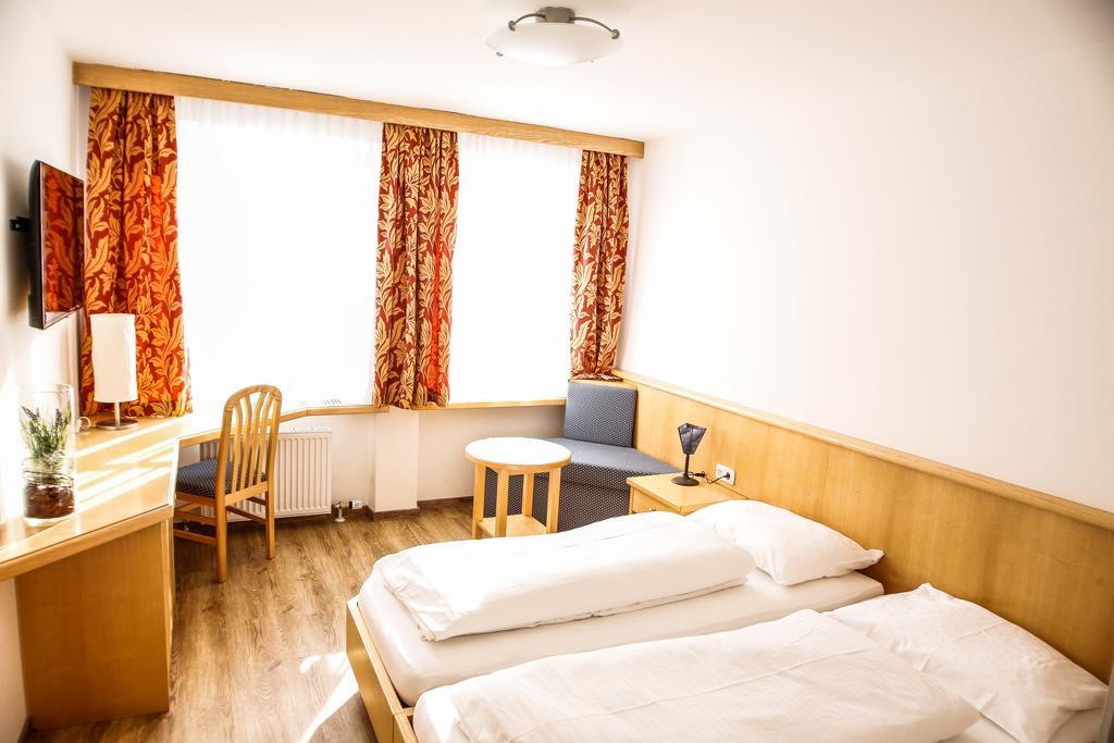 Pension Cafe Maier Golling an der Salzach Room photo